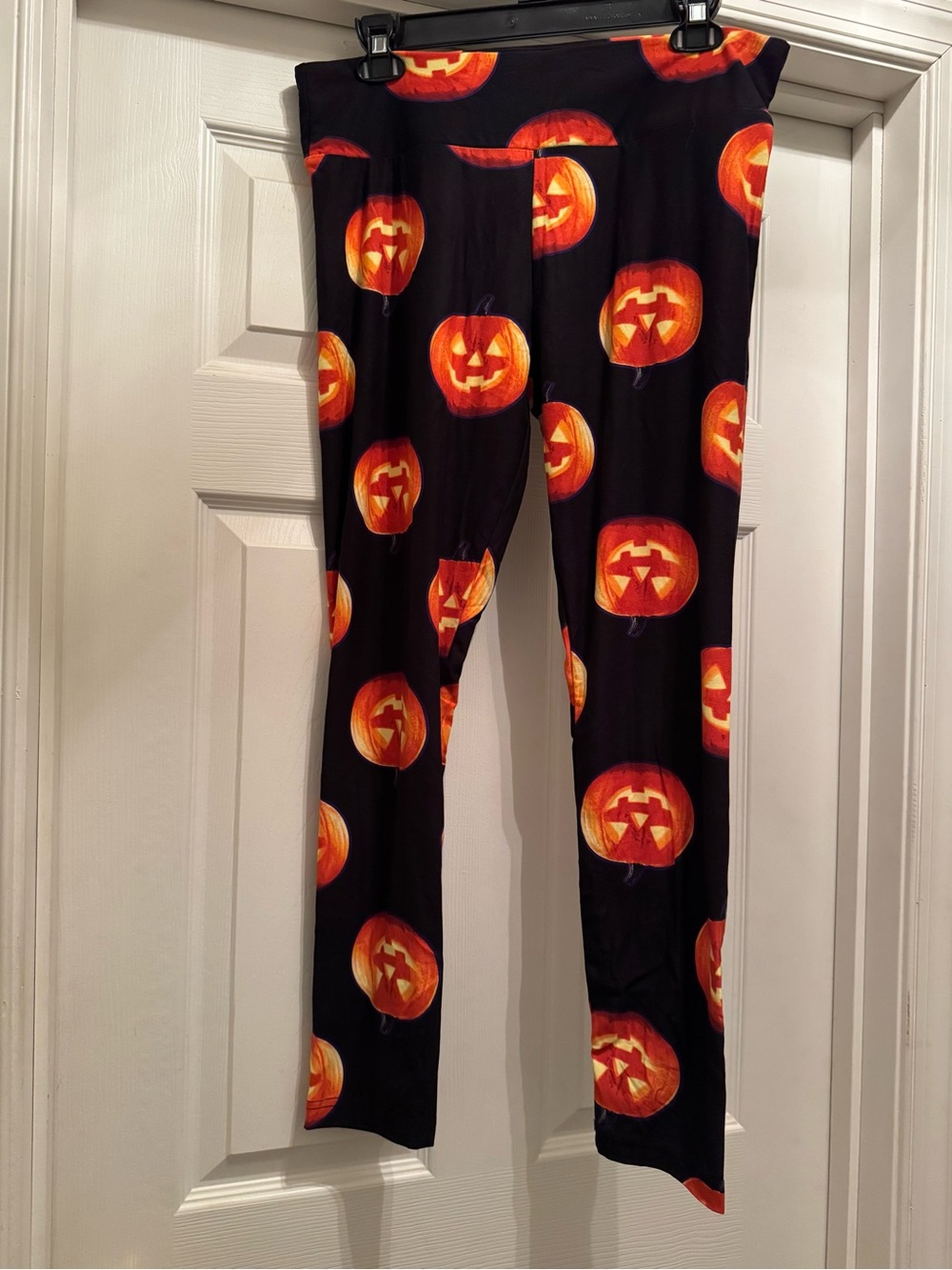 No Boundaries Women’s Halloween Leggings